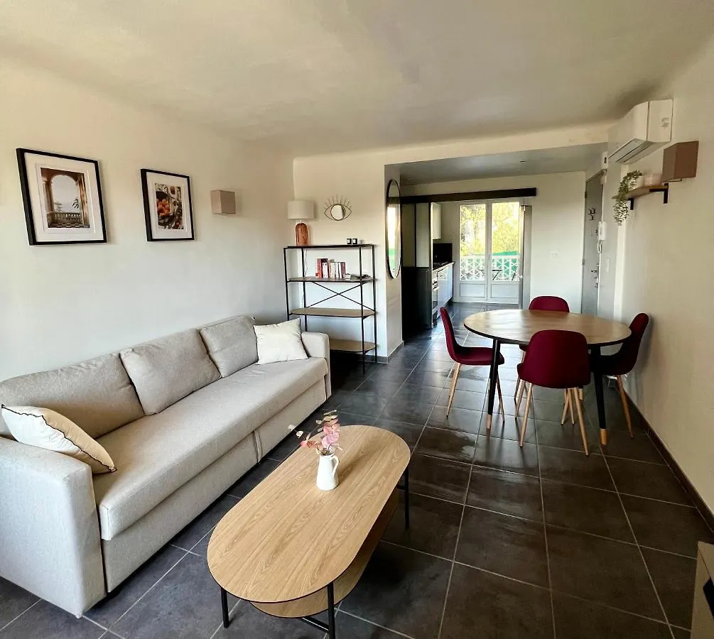Joli T2 Proche Plage Et Parking Prive Bandol